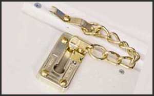 C122 Banham Door Chain - NJLocksmith247.com